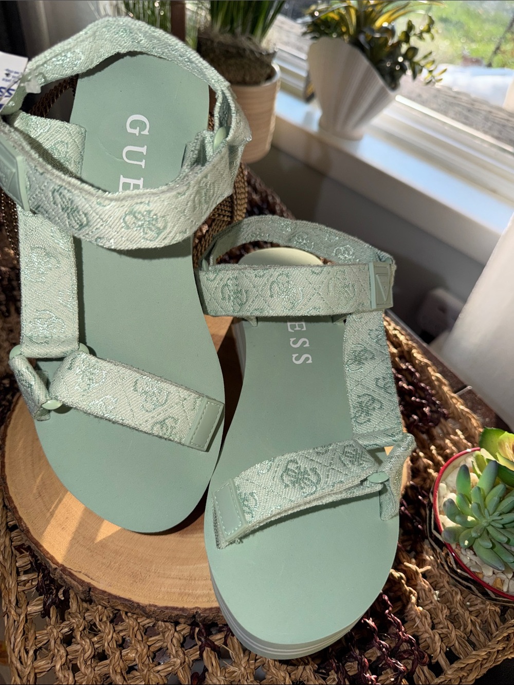 GUESS Avin Platform Sandals Women’s Size [SIZE] Mint Green Logo Jacquard New